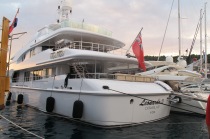 Flashy super yacht Leonard III