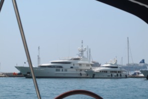 Yet more luxury yachts